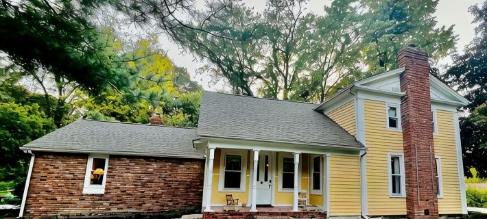 Charming renovated historical farmhouse in the heart of wine country! Hotels in Lake County