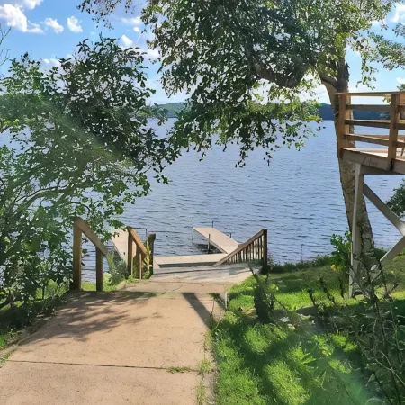 Pristine  views in peaceful bay on 5 Lake Chain.  pontoon rental available