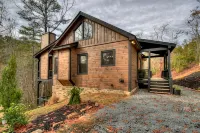 BUDDHA BLUE RIDGE DREAMCATCHER ~ 2Bd 2Bth Brand New Custom Cabin 2 miles to town - Boutique