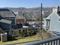 Quarry Landing - Center of Town & River View - 3 Bedroom - 3성급