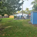 Lagoon shaped pool home with private back yard! - 2つ星