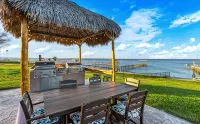 Paradise HomeSpacious 5-Bedroom House Sleeping 14,Heated Pool in Lovely Bacliff - balcony