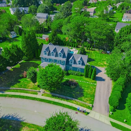 5Br w/ Heated Pool Near Beaches & Newport