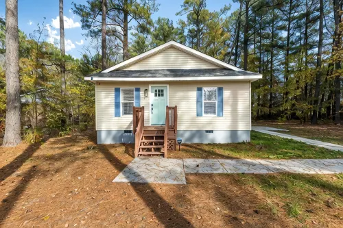 Luxe Cottage - South ChesterfieldStylishly renovated, w/ large master suite - 3 stjerner