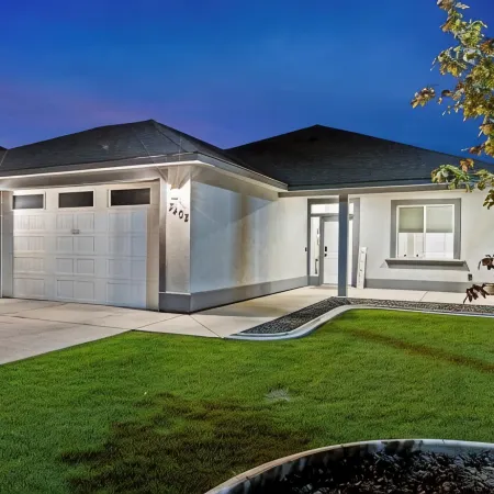 New house! Hot Tub and fire-pit waiting for you.