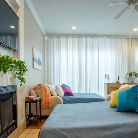 NEW LUXURY PENTHOUSE CONDO