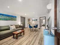 Marguerite Studio - 2-Star