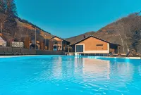 Apricot Aghveran Resort - 4-Star
