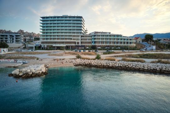 Amphora Hotel