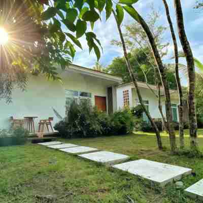 Kampot Riverfront Boutique Hotel Exterior