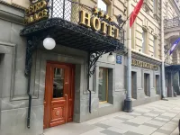 Petro Palas Hotel ロシアン・ウォッカ・ミュージアム周辺のホテル