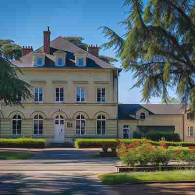 Domaine de Roiffé Hotel Exterior