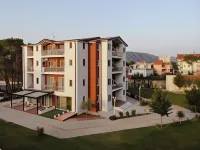 Kompleksi Royal Hôtels à : Velipoje