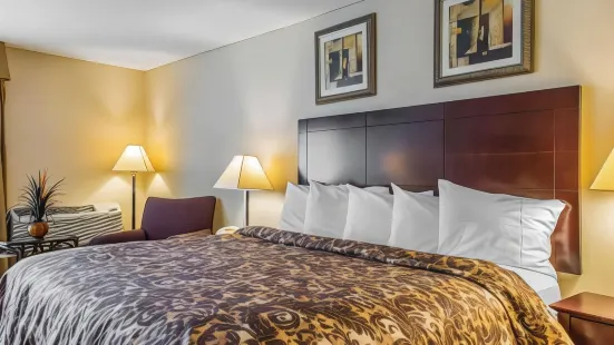 Rodeway Inn & Suites Bradley Airport