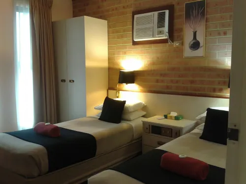 Elsinor Motor Lodge Hotels in Albion Park Rail