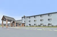 Super 8 by Wyndham Platte City/KCI Airport North Hotels in Leavenworth