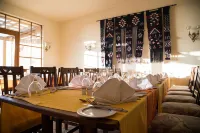 The Old Village Hotel & Resort - breakfast