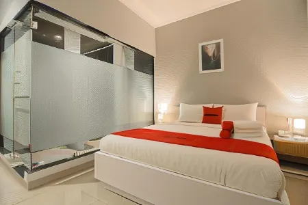 RedDoorz Plus Near Soekarno Hatta Airport 2