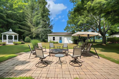 Black River Inn Bed and Breakfast Hotels in Casco Township