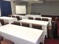 Parkdale Motor Inn Hotels in Cheltenham