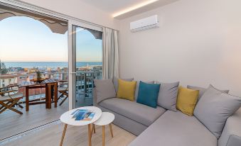 'Eolia Apartment' - Sea & City View Central Apt