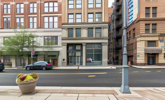 Frontdesk 209 9th St Apts Cultural Dist Pittsburgh