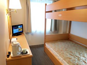 Hotel AZ Fukuoka Yoshitomi Ten