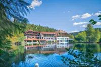 Hotel Langenwaldsee Hotel berhampiran Kleiner Wasserfall