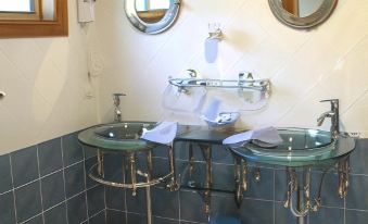 Bewong River Retreat