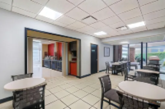 Super 8 by Wyndham Raleigh North East