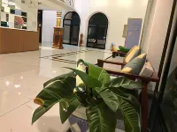 Sky Palace Boutique Hotel