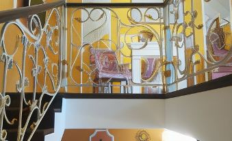 Golden Park Hotel