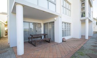 Modern Seaview Apartment