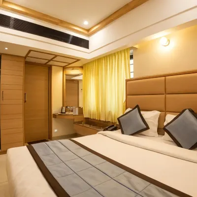 Hotel Grand Sabarees Hotels near Gandhi Memorial Museum