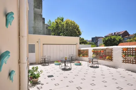 Porto Charming Hotel Отели рядом с достопримечательностью «Понти-ди-Дон-Луиш I»