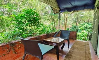Grassroots Wayanad, Valley-View Tents