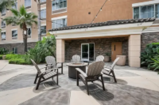 ベストウェスタン オンタリオ ミルズ モール オンタリオのホテル