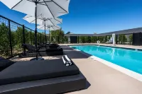 Hotel Bayit - Pools