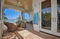 Cape Santa Maria Beach Resort & Villas Hotels in Seymour's