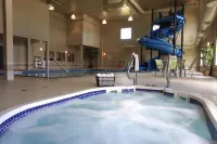 Pomeroy Inn and Suites Dawson Creek - parking
