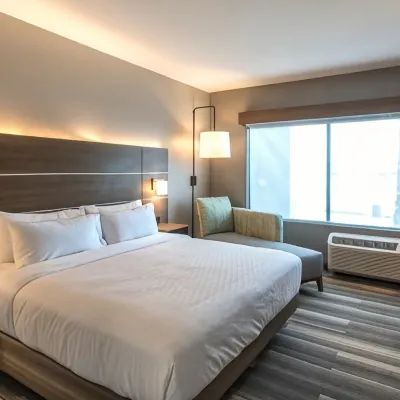 홀리데이 인 익스프레스 & 스위트 피닉스 노스-해피 밸리, IHG 제공 디어 밸리 주변 호텔