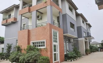 Denami Suites and Luxury Apartment