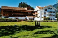 Landgasthof Sommerfeld Hotels in Jenaz