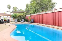 Narrandera Club Motor Inn Hotels in Gillenbah