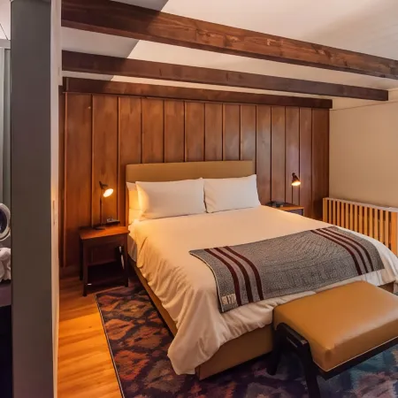 Historic Rocky Waters Inn, A Small Luxury Hotel