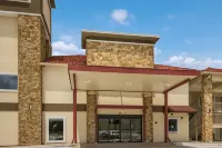 Regency Inn & Suites Humble FM1960 - IAH Airport Hotels in Humble