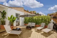 Relais Luxury Corso Hotels near Fontana Barcaccia