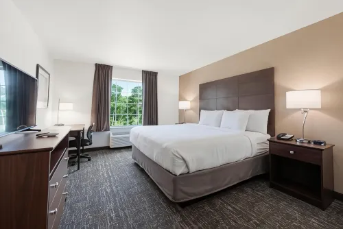 Cobblestone Hotel & Suites - Urbana - 2-Star