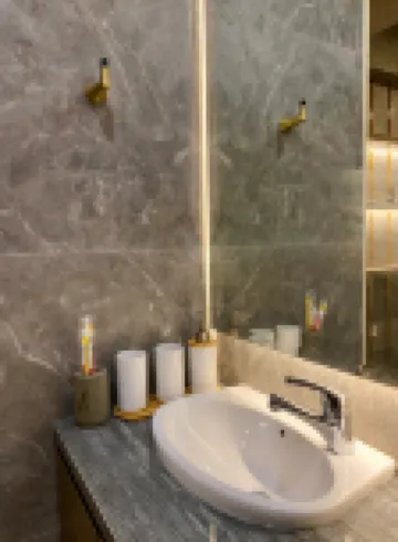 Casanty at Benson Apartment