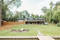Private Saltwater Pool - Hottub - Commercial Arcades - Kayaks - Firepit - 무료 와이파이